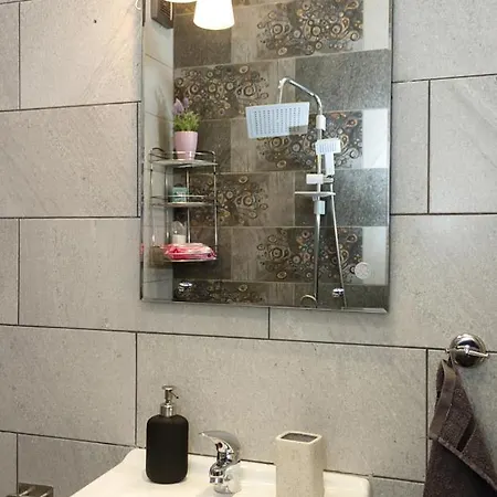 Cosy And Modern 1bd Flat Near The Centre By Flat Mаnager شقة فارنا